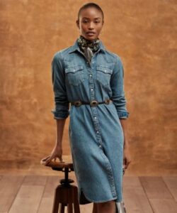 Neck Scarf dengan Outfit Denim on Denim Long Dress